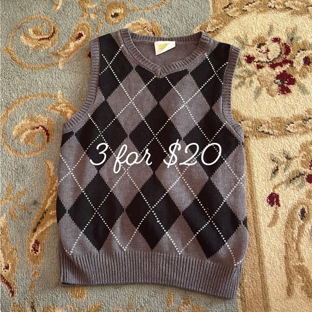Crazy 8 black & Gray  argyle sweater vest S 5-6 3itemsfor$20